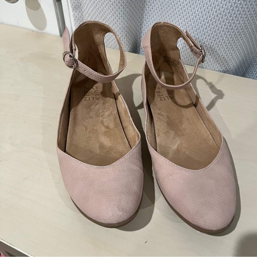 Naturalizer Womens Valentina Beige Ballet Flats Shoes Size 8